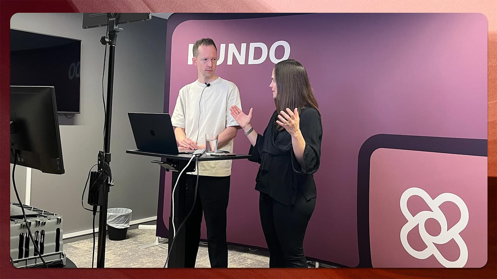 Kundo goes live from their own webinar studio Kundo goes live from their own webinar studio