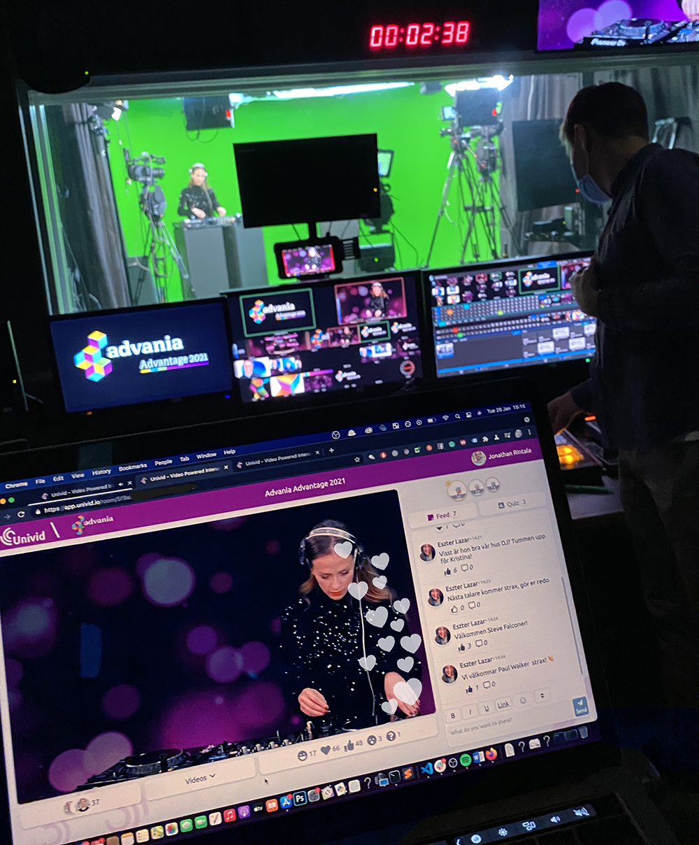 Ett digitalt studioevent med Advania - Advantage 2021 - livesändes på Univid med frågesport, chatt, emojis och digital quiz. Fantastisk livemusik med DJ Kristina i Twenty Studios green screen studio.
